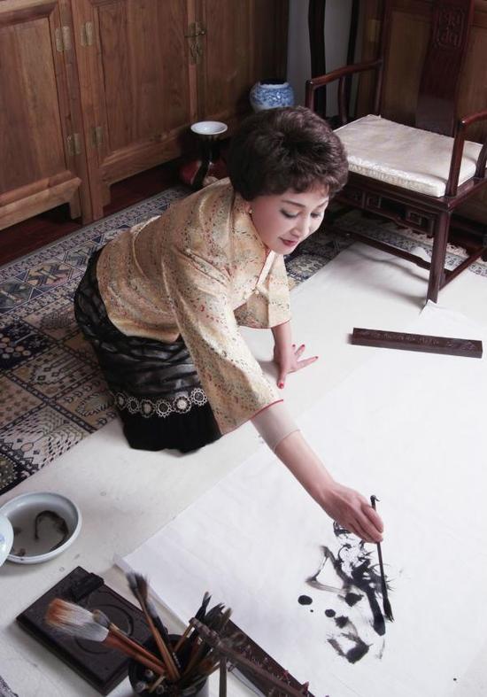 傅益瑶谈傅抱石:父亲认为学习中国画须以"文"为基础