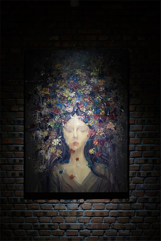 但他其实是在记录艺术家看到的世界,精神意识层面的,更加本质的世界