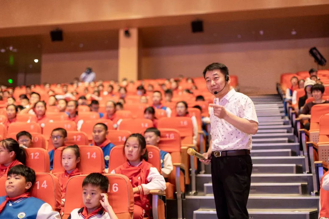 乳山市中小学综合实践学校 李辉