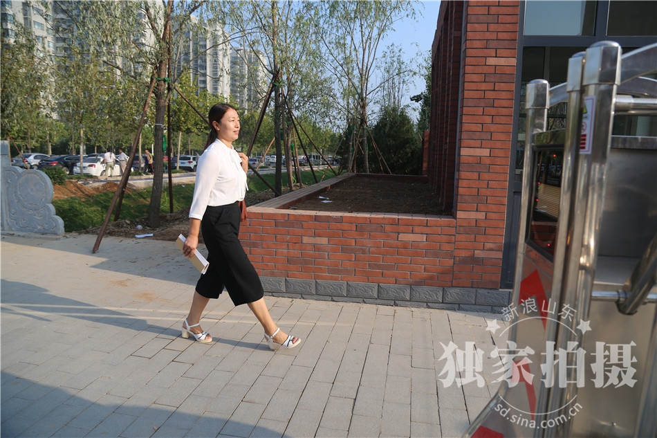 章丘教育人物:"潜心教学 以爱育人"走进章丘四中教师杨爱春