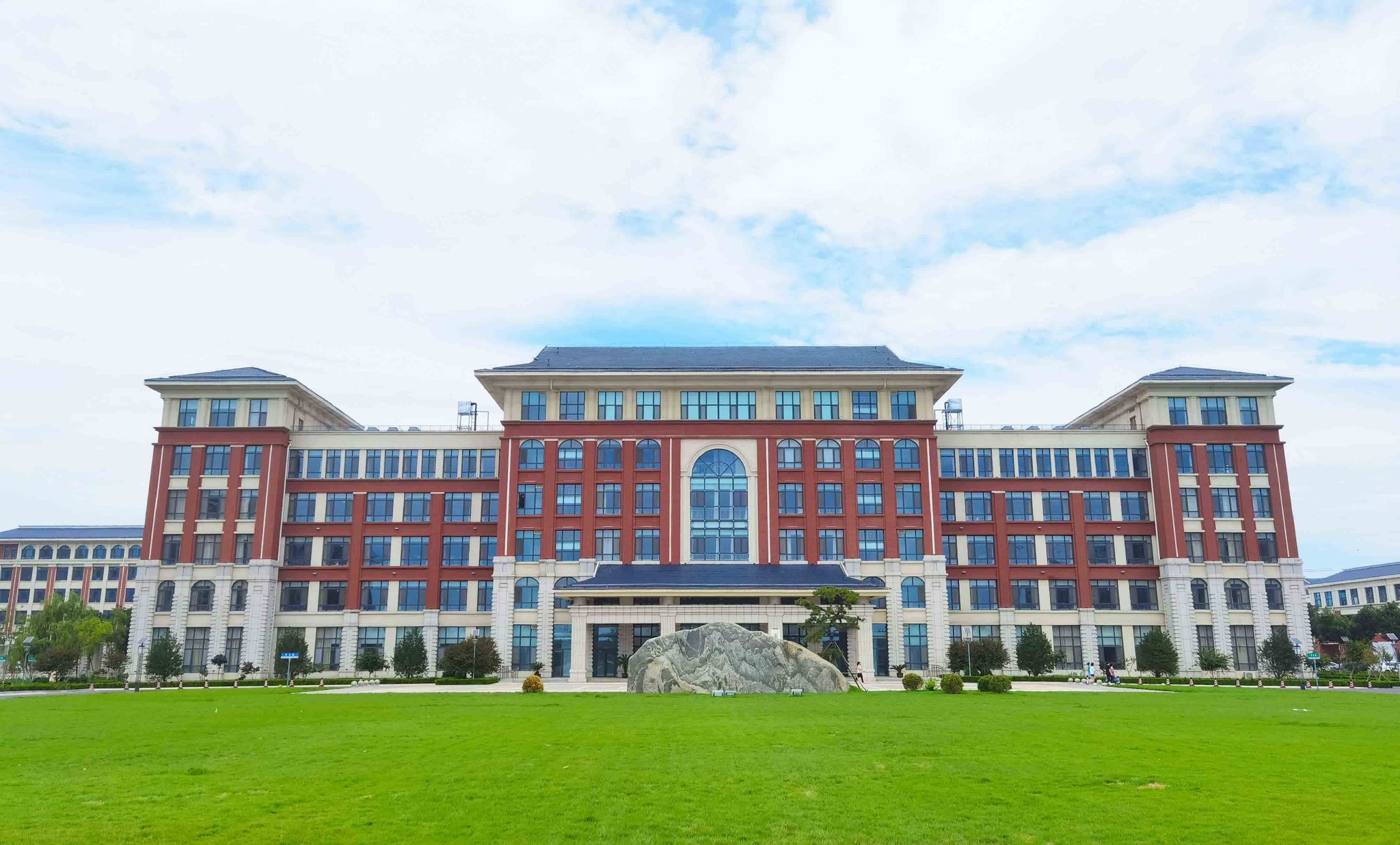 齐鲁医药学院在全国竞赛中获奖