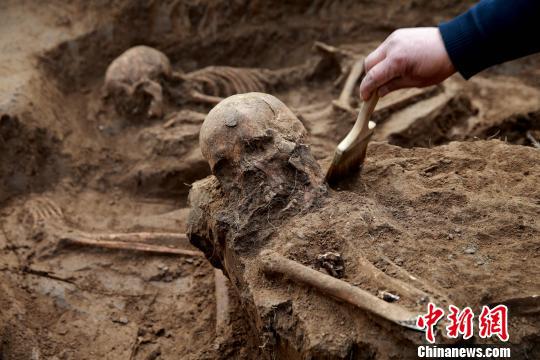 山东章丘东周遗址祭祀坑发现人牲遗存