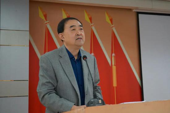 武城县领导田志清上台作重要讲话,为该县企业高质量