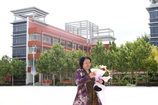 滨州实验学校刘春玲老师启程赴新疆开启支教之行