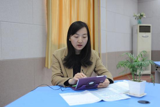 济钢高中语文老师熊秀娟:学生都喜欢自称"熊孩子"