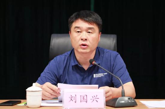 章丘区教体局党组书记,局长刘国兴出席会议并讲话.