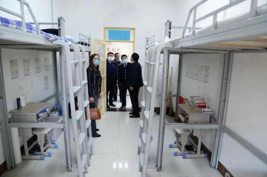 章丘四中顺利通过开学条件评估验收工作