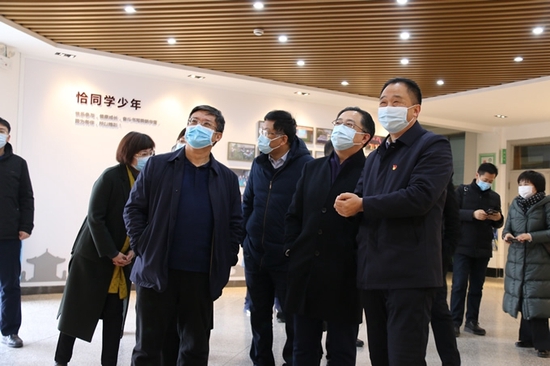 济南市教育局主要领导到济南舜耕中学调研指导