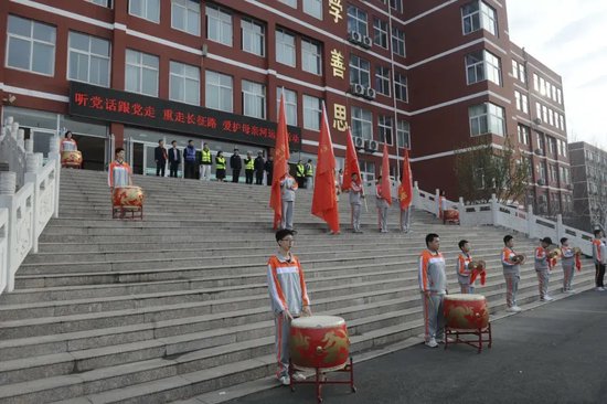 济南协和双语实验学校第三届黄河远足活动:少年自有凌云志,黄河远足