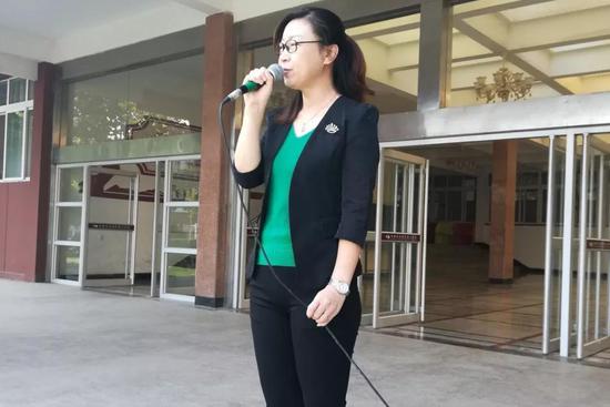 历城学子新学期的打开方式:升国旗,唱国歌,百万学子向祖国宣誓!