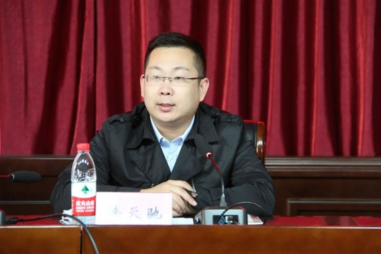 分别由市中医院专家李大民,刘丽丽,刘希良,许海涛,张方涛,姚洪杰