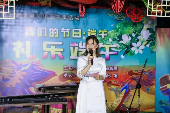 古筝独奏《赤伶》朗诵《春江花月夜》京胡演奏《夜深沉》歌曲《秋水长