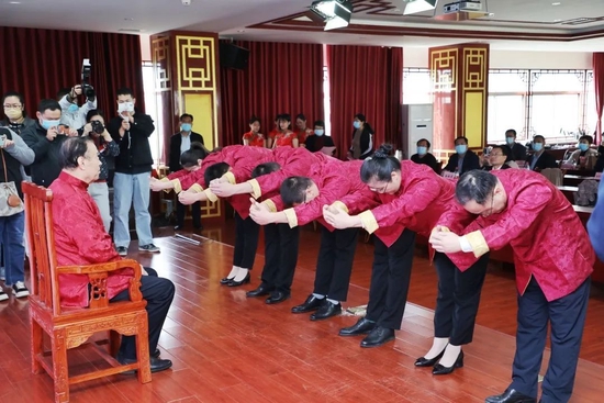 现场收徒拜师国医大师石学敏经验传承工作室落户德州市中医院