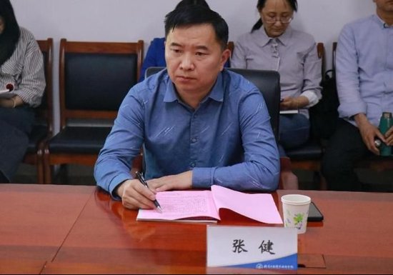 济南市章丘区诺德实验学校党总支副书记,校长张健等出席会议