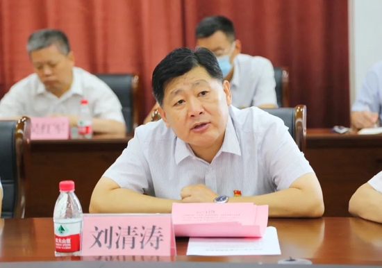 章丘四中教育集团总校长刘清涛从建设现代化高质量创新型品牌教育集团