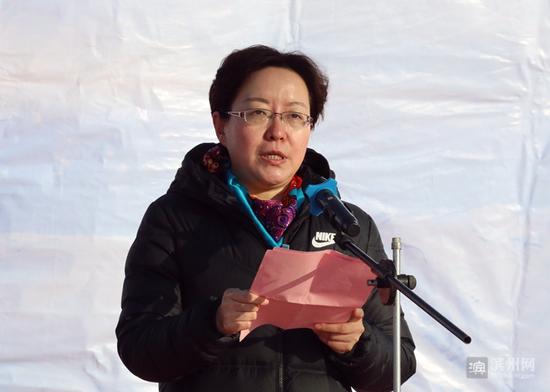 副市长潘青致辞并宣布比赛开幕.