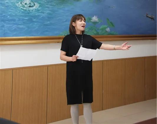 巾帼展风采奋进绽芳华章丘五中召开庆三八女教工代表座谈会