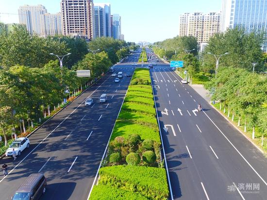 城市主干道顺畅通达