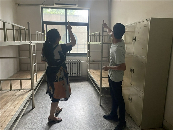 增强服务意识发挥保障作用济南一中后勤保障部召开新学期处务会