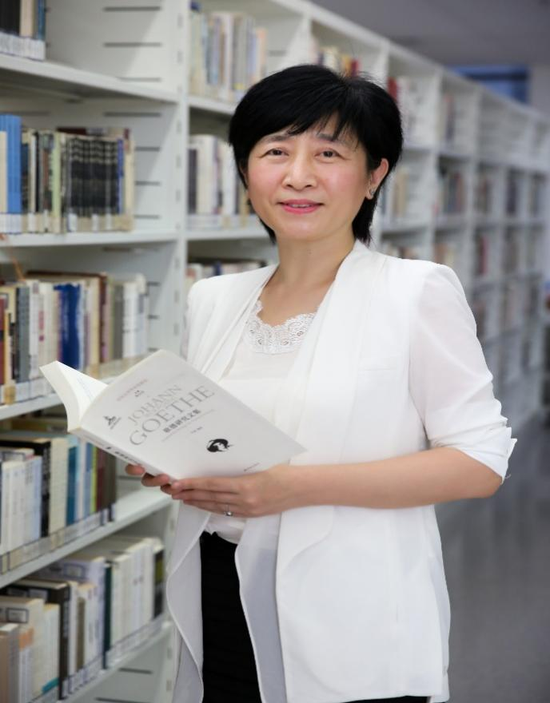 外国语学院院长&nbsp;&nbsp; 王卓