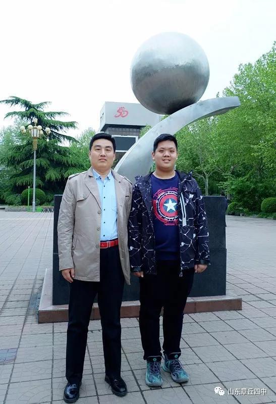 章丘名师严慈相济严而有爱与学生同行走进章丘四中李志峰