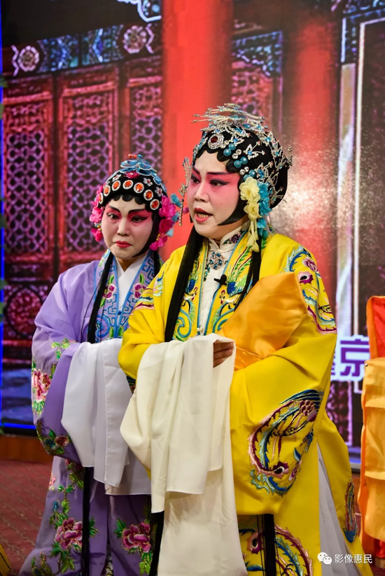 惠民主办新年京剧演唱会"情系环卫"心暖环卫工