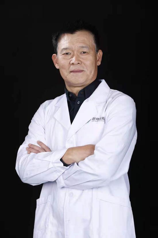 李岩:首都医科大学附属北京安贞医院 心脏外科副主任医师专长:具有