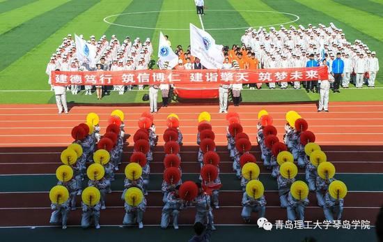 震撼航拍高颜值方队别人家运动会开幕式太精彩