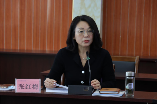 会议由省卒中中心认证办公室主任张红梅主持,翟学军作表态,周连华