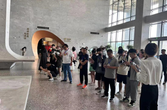 圖片：“山東手造·創藝菏澤”展示體驗中心