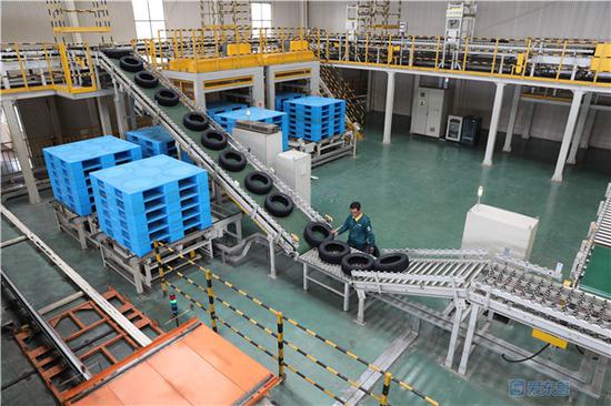 图为赛轮(东营)轮胎股份有限公司车间