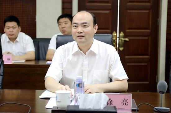 公司纪委书记徐亮