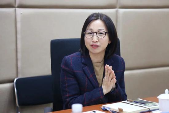 集团副总裁,人力资源中心总监王丽华解读"爱尔员工关爱计划"