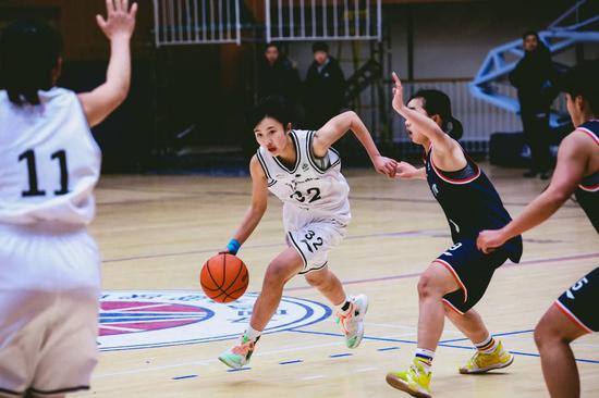济南德润中学男女篮在凯迪拉克中国初中篮球联赛山东赛区续写佳绩