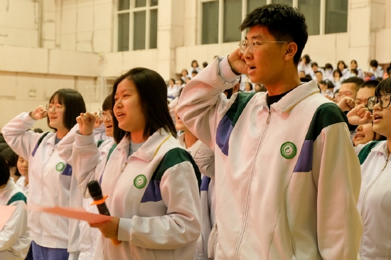 十年砺剑百日冲锋济钢高中举行2022届高三百日誓师大会