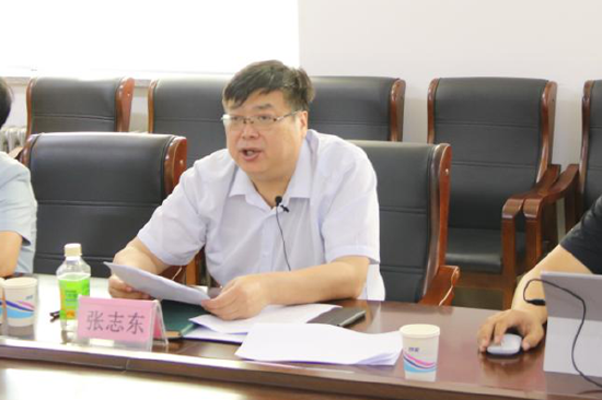 张志东代表学校向大会的召开和全国职业院校"大思政课"建设创新联盟的