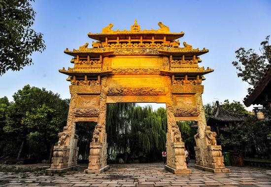 台儿庄古城入选“2018中国旅游产业影响力文化旅游景区”十大案例