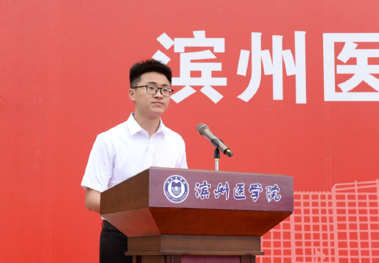 研究生新生代表、第一临床医学院刘为朋同学发言