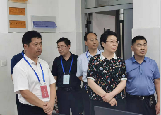 孔祥岩巡视指导鄄城县夏季学考阅卷工作
