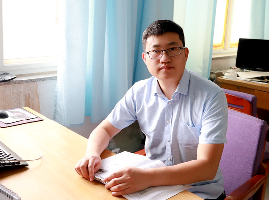 烟台职业学院教师郑东辉90后教师获国家级表彰匠心追梦赋能中国智造