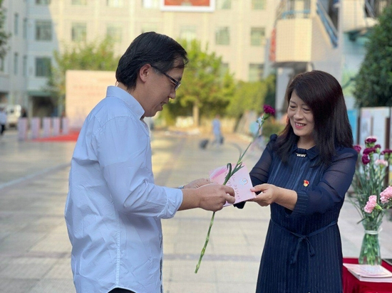 甸柳一中赓续百年初心担当育人使命