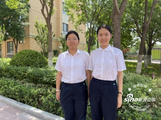 保送生裴悦宁(保送至清华大学)与魏应麟(保送至北京大学)