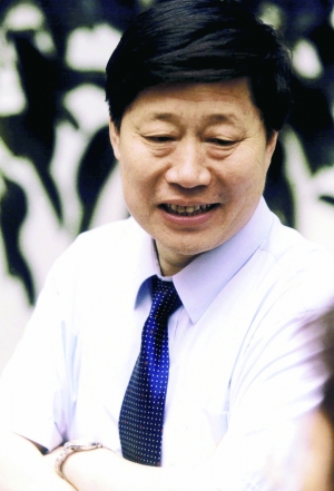传奇始于1984 张瑞敏的进化史_新浪山东_新浪网