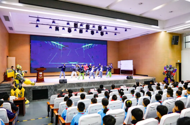 学生社团街舞展示
