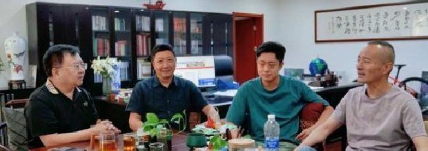 融匯中西方藝術的探索之路——著名油畫家張淳、張天助父子一