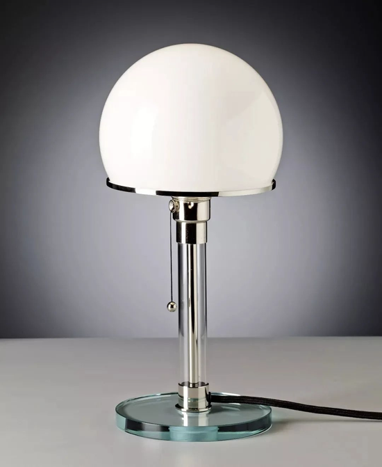 图丨威廉·华根菲尔德于1923年设计的mt8 镀铬钢管台灯,依然契合时下