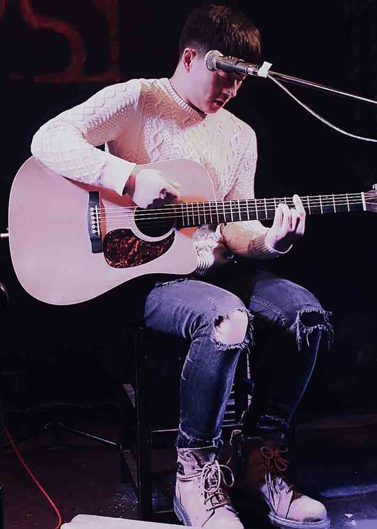 民谣独行侠王亚伟8月22日带你走进台儿庄古城与音乐最美现场