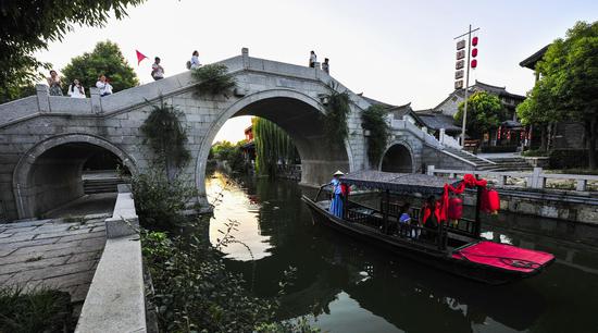台儿庄古城入选“2018中国旅游产业影响力文化旅游景区”十大案例