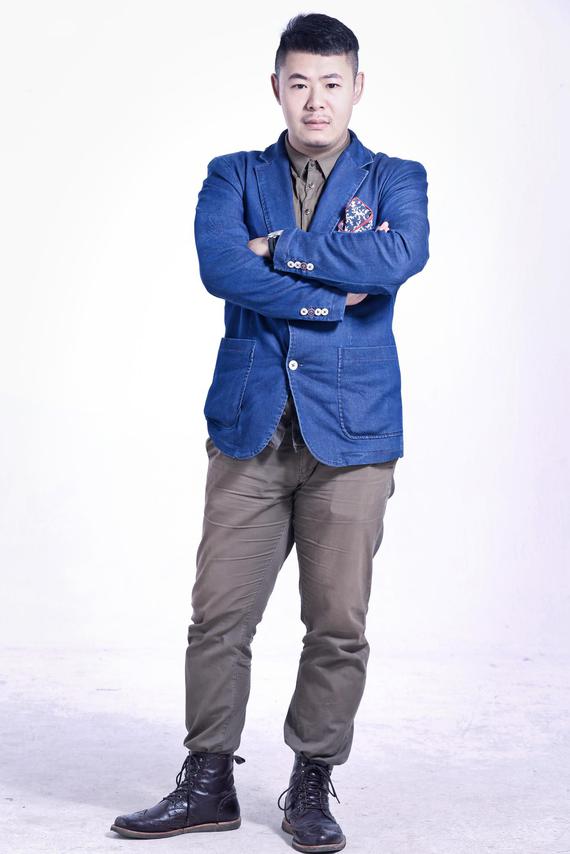 (青年导演王法)而作品风格灵活大气,尤为擅长情感细腻的表达的王法