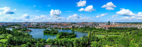 (图为航拍莱西市月湖公园)